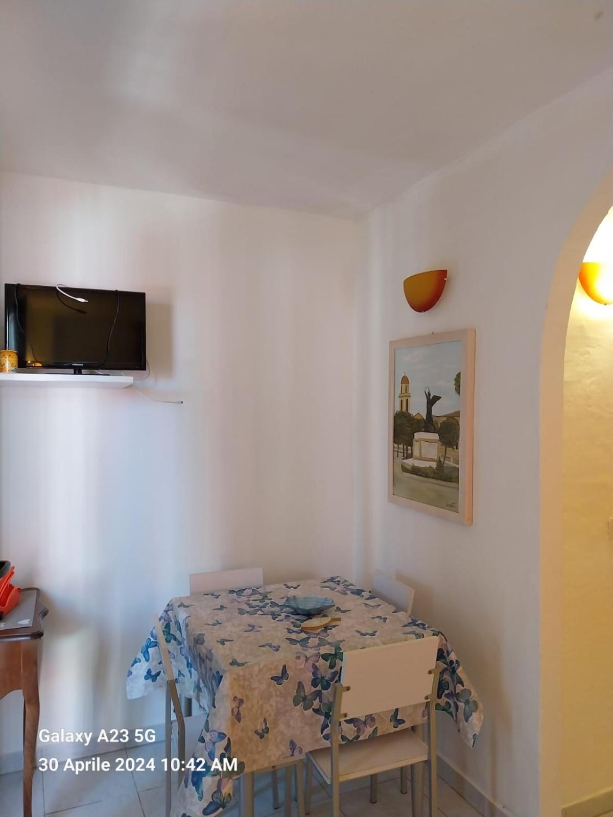 Holiday House Apartment Porto Cesareo Exterior photo